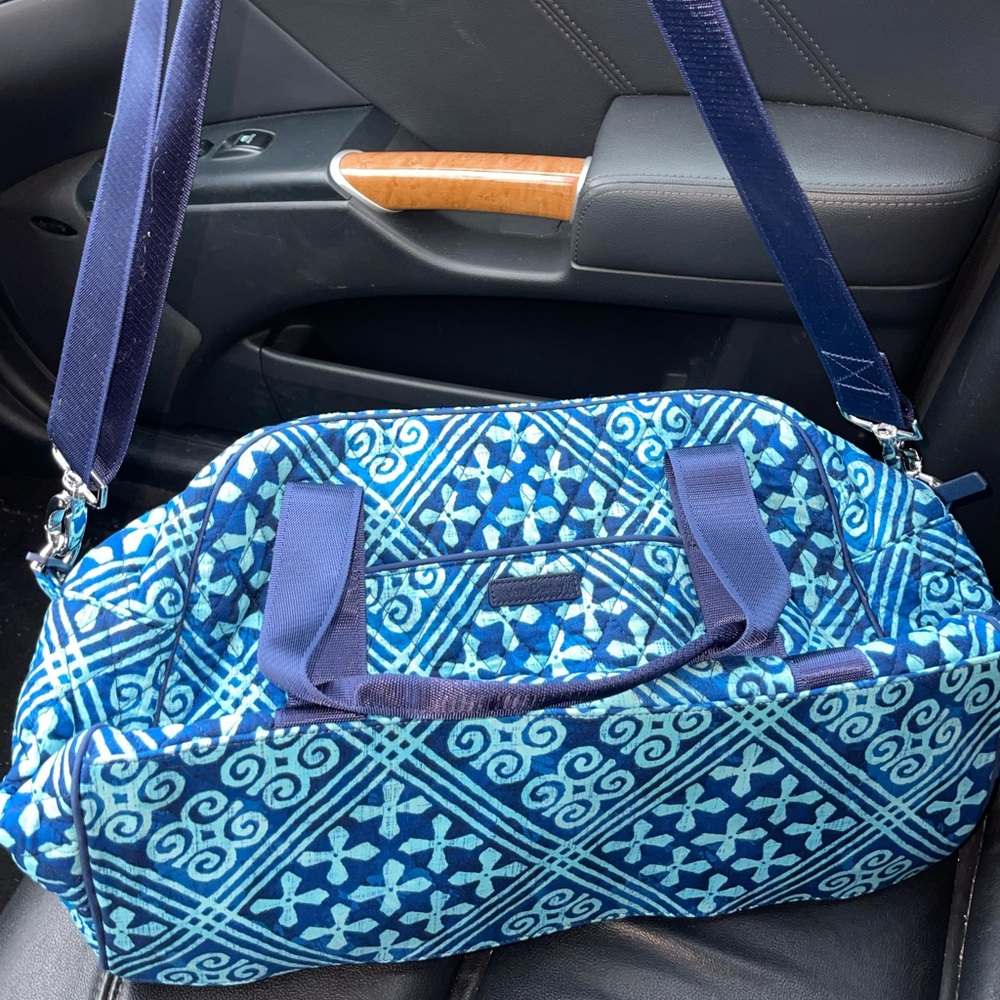 Vera Bradley medium duffle bag - Picture 4 of 12